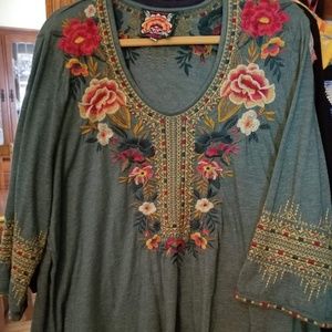 Johnny Was Los Angeles Tunic Top Size 2x Cotton possibly 3x